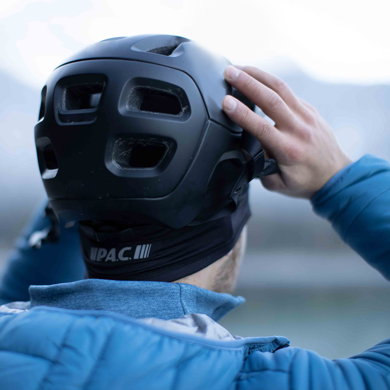 P.A.C. Wefax Helmet Liner Windstopper by Gore-Tex Labs S/M - Red – Bild 4